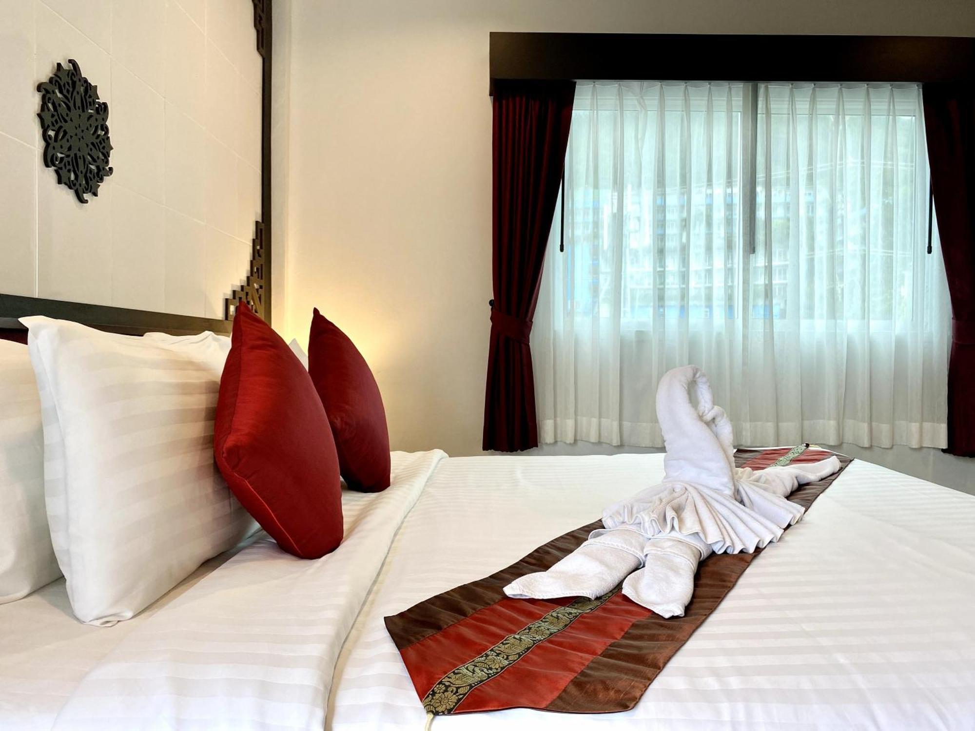 Sunray Beach Hotel Patong 外观 照片