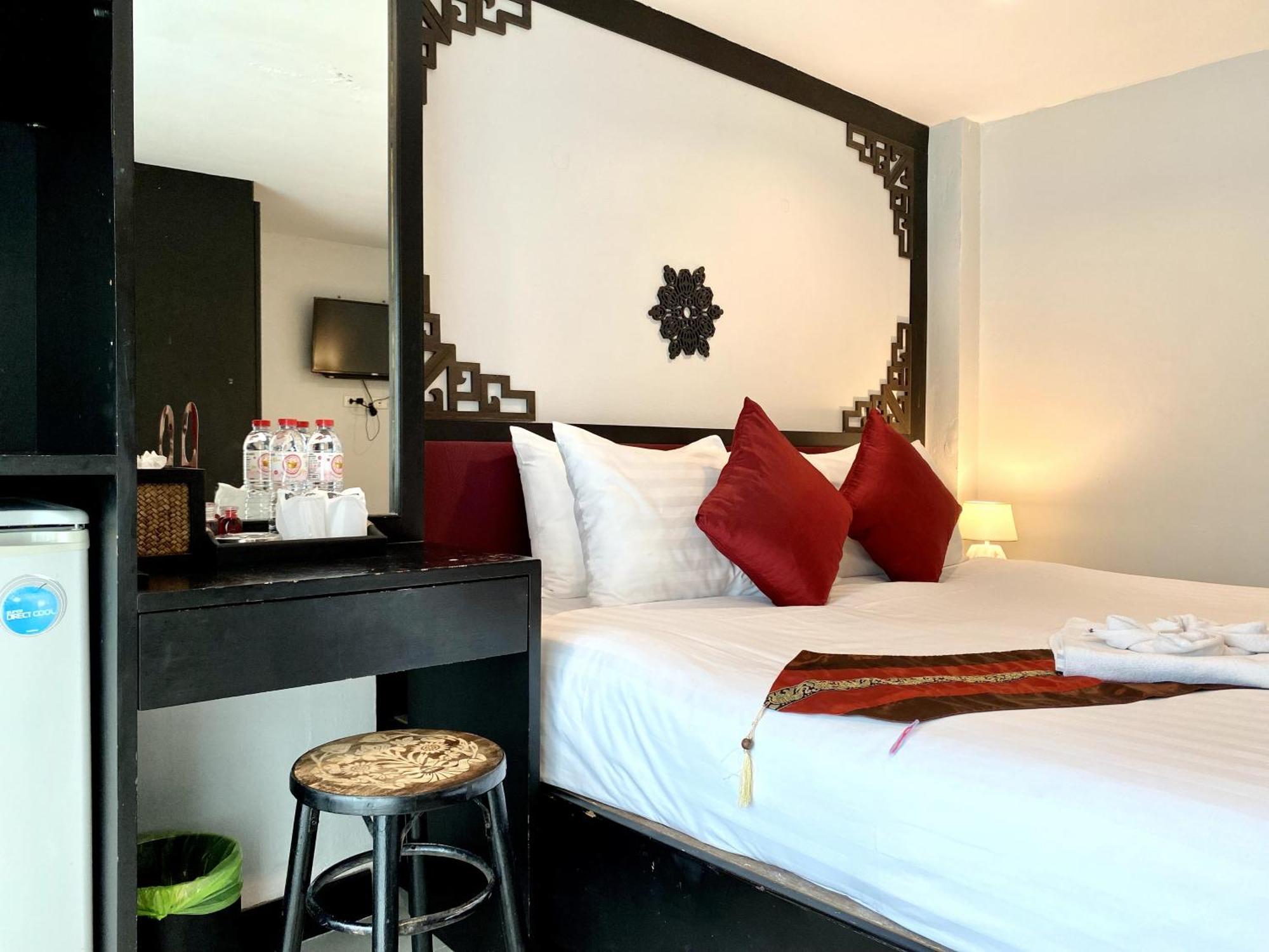Sunray Beach Hotel Patong 外观 照片
