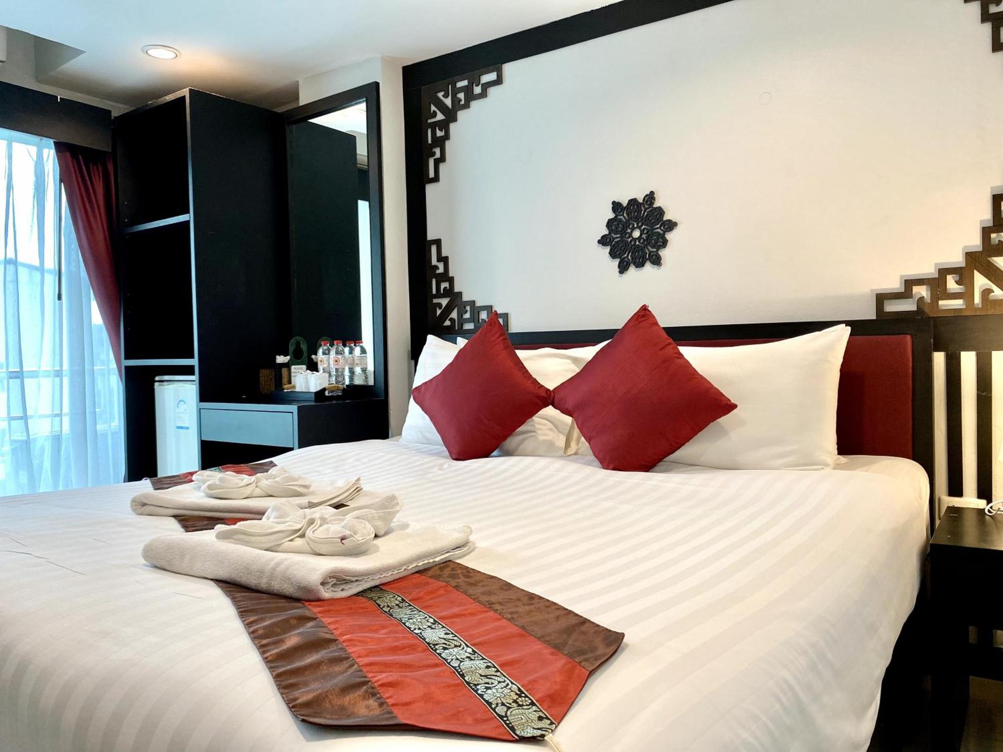 Sunray Beach Hotel Patong 外观 照片