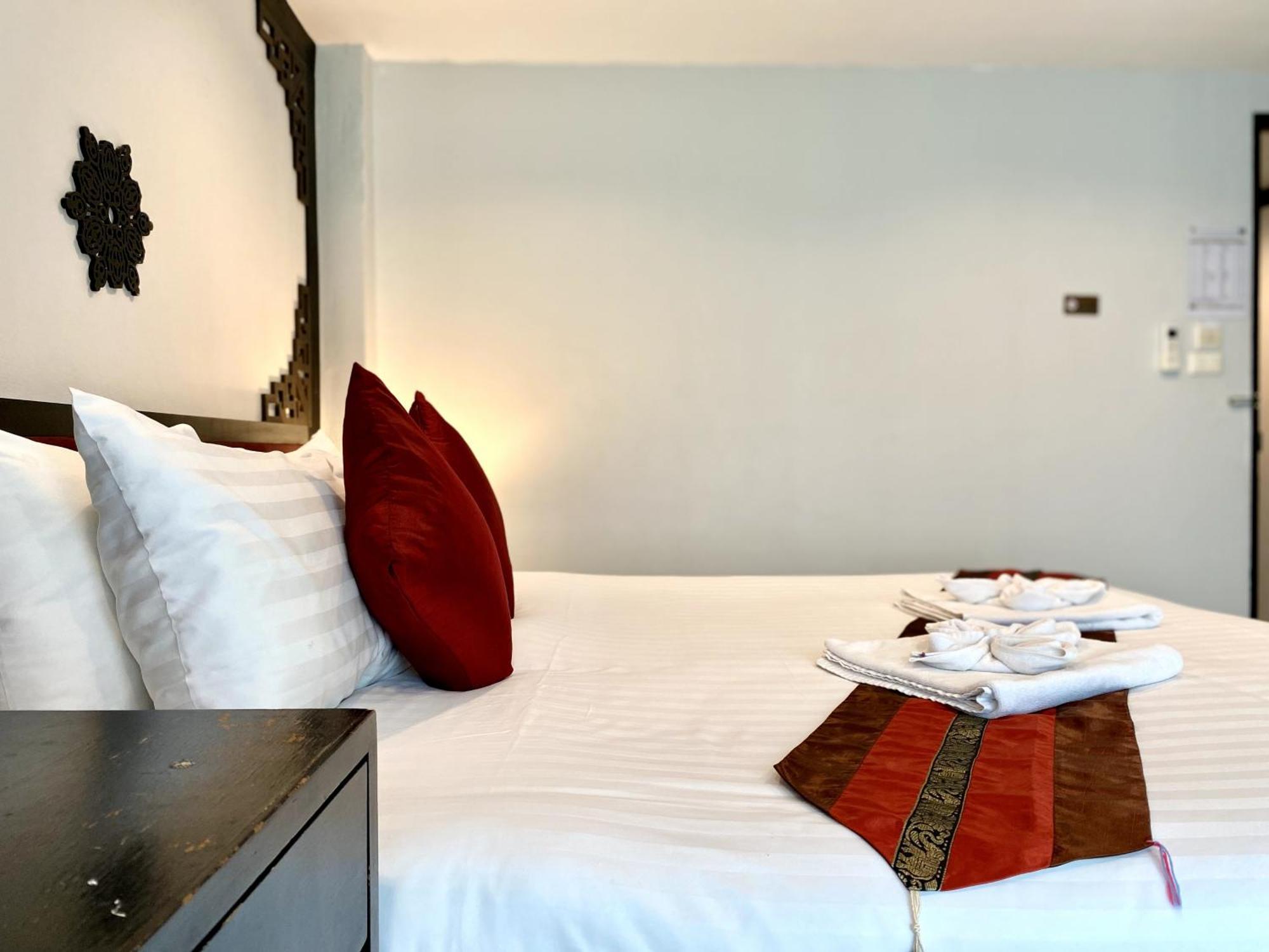 Sunray Beach Hotel Patong 外观 照片