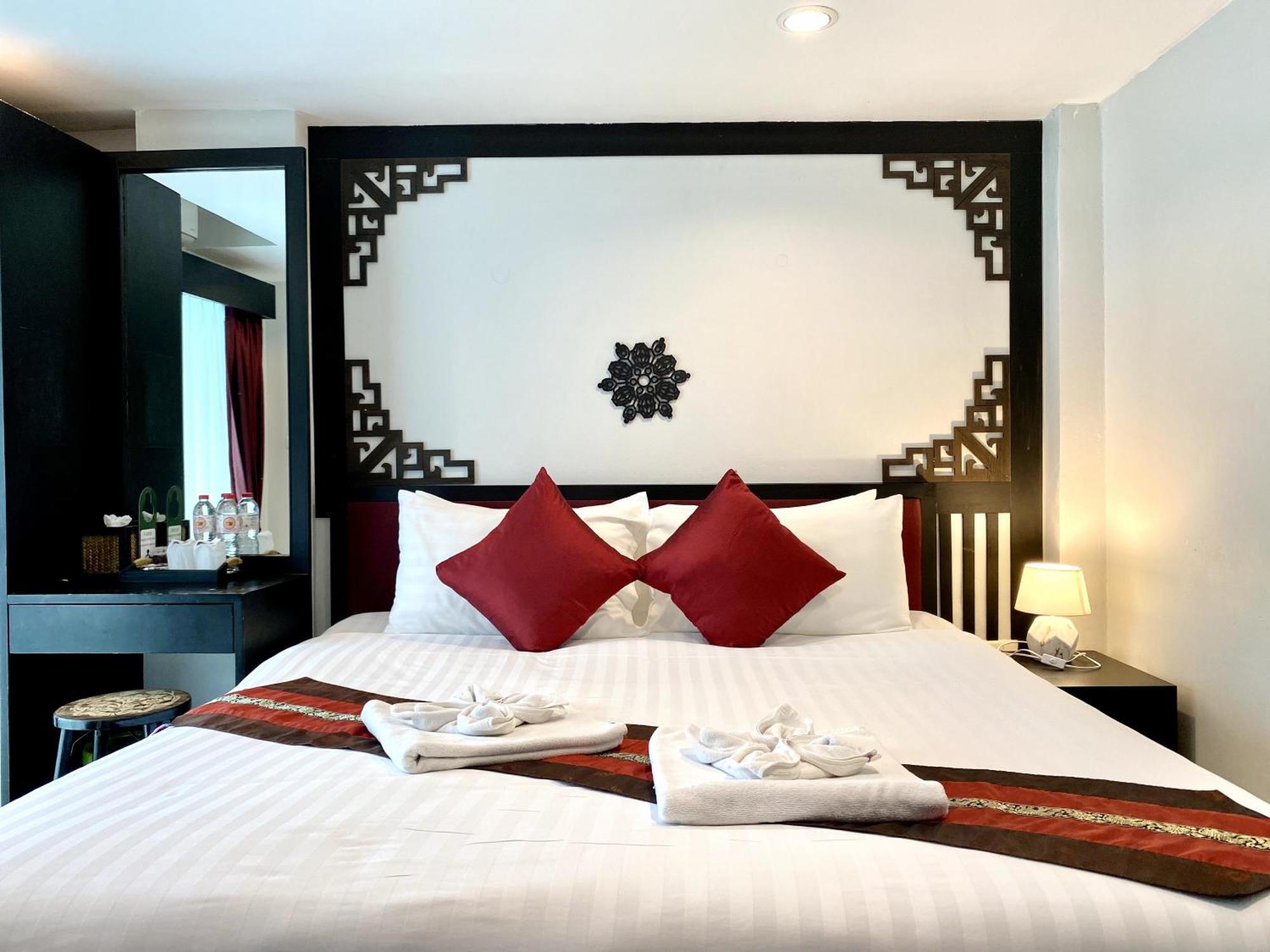 Sunray Beach Hotel Patong 外观 照片